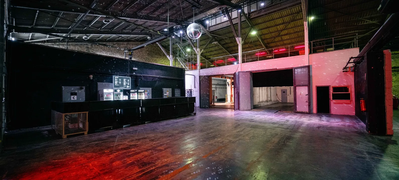 Bar & Lounge